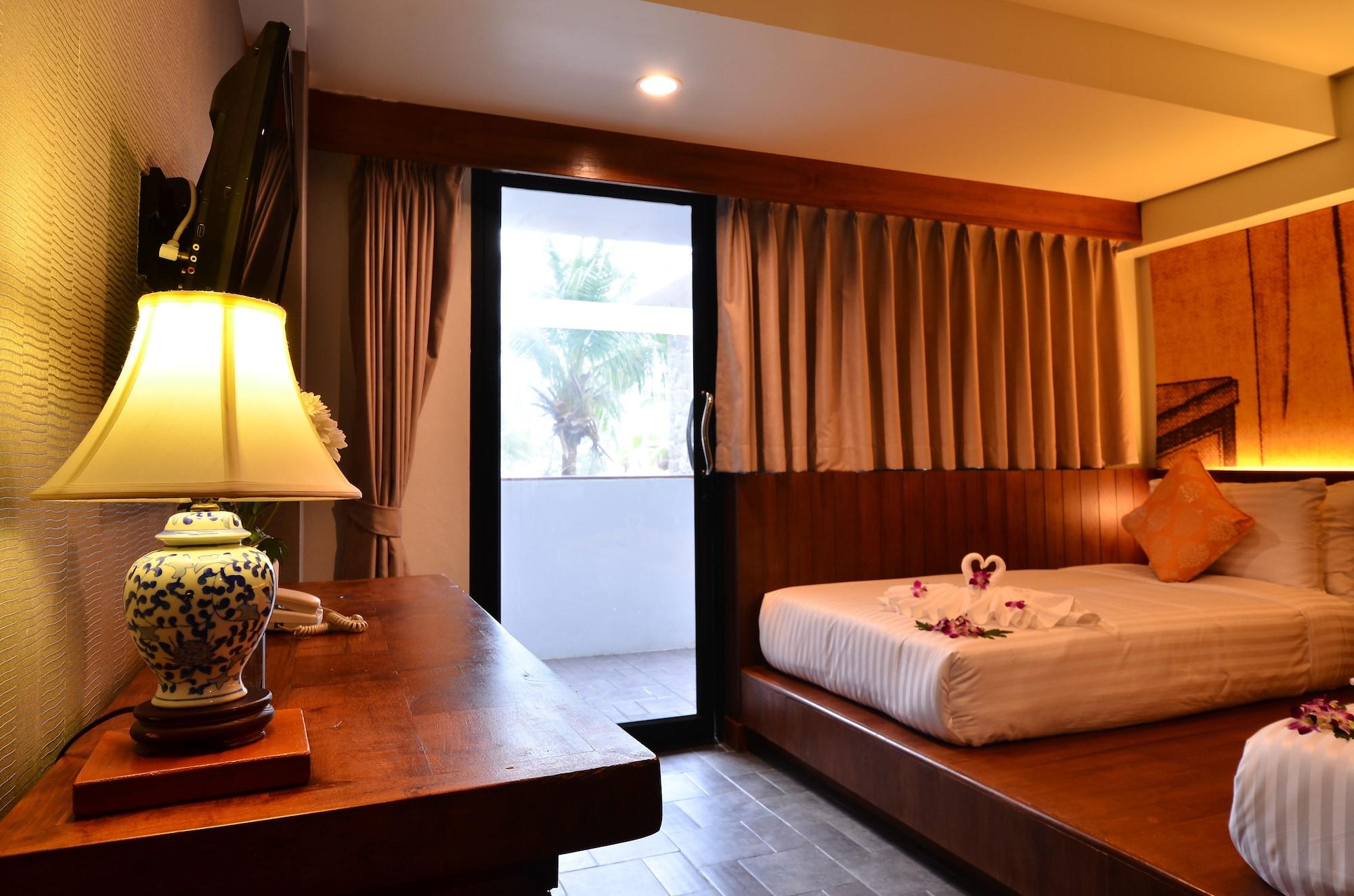 Lap Roi Karon Beachfront By Shanaya Kültér fotó