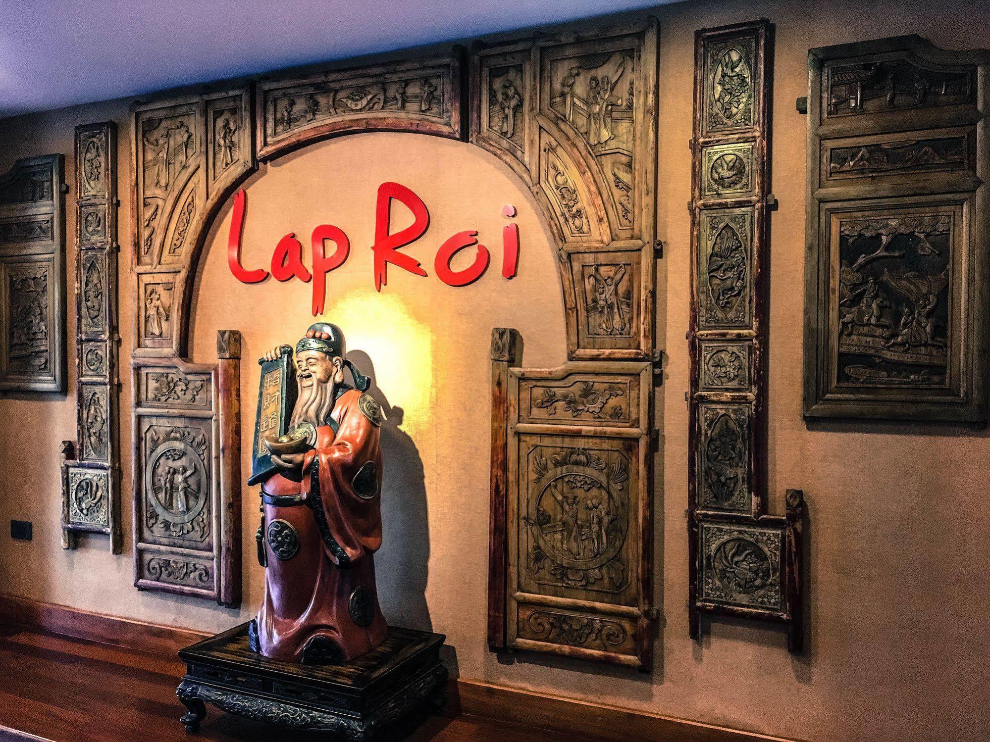 Lap Roi Karon Beachfront By Shanaya Kültér fotó